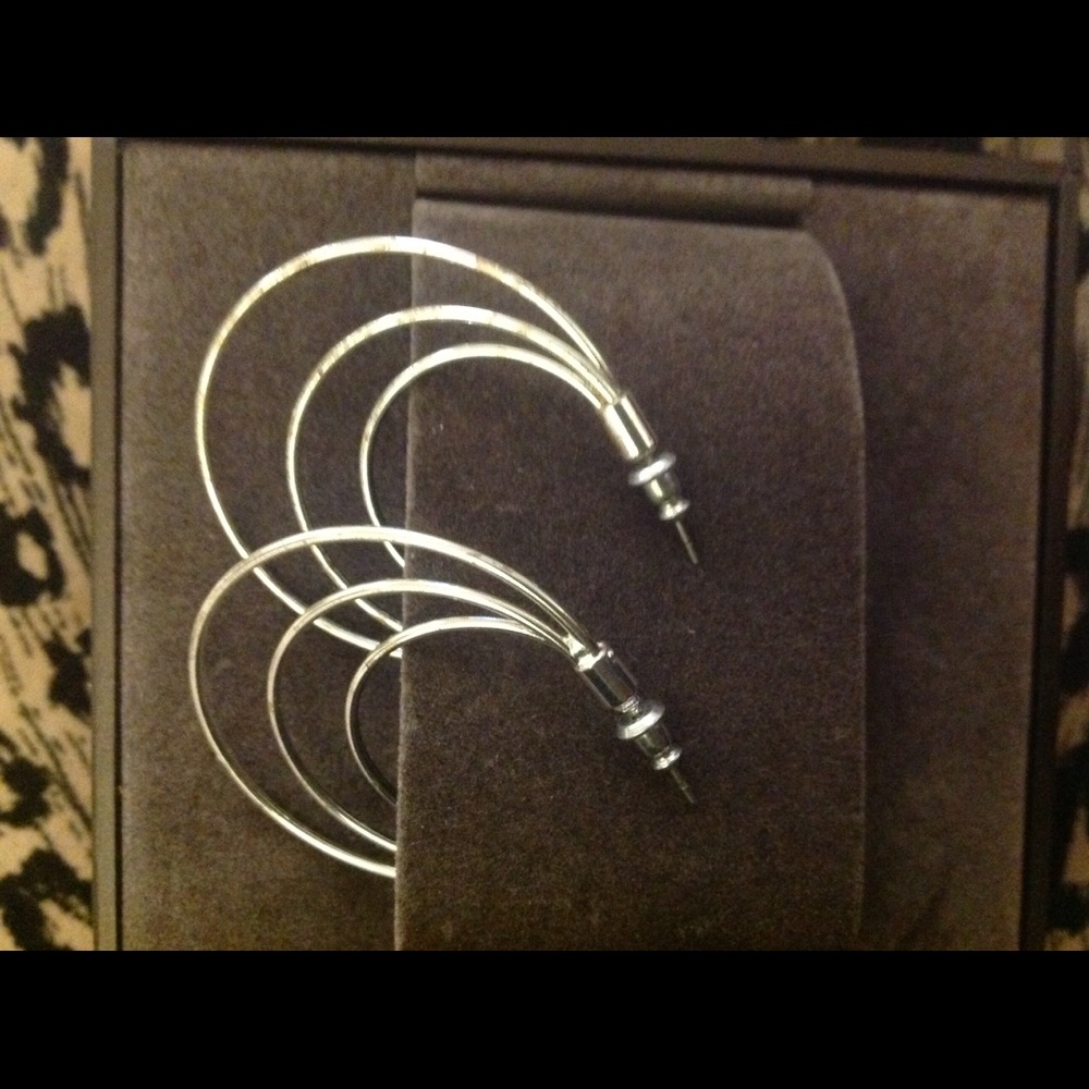 FREE ADD ON-TRI HOOP EARRINGS